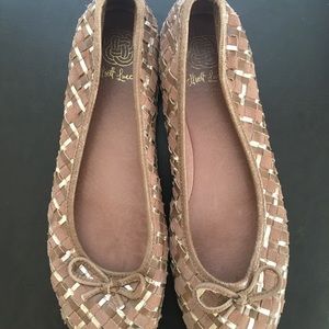 Elliott Lucca flats